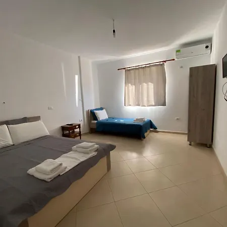 Earta & Leo * Ksamil