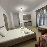 Earta & Leo Apartmán