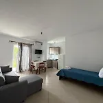 Apartment Earta & Leo Ksamil