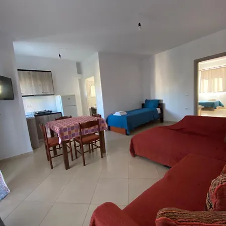Apartment Earta & Leo *